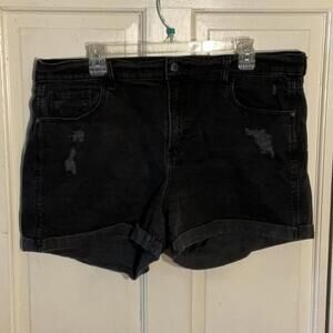 Old Navy Boyfriend mid rise black Shorts size 16